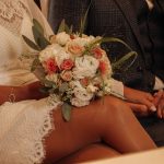 Heiraten im Golfclub Trages-Blumen Schoß
