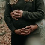 Babybauchshooting outdoor